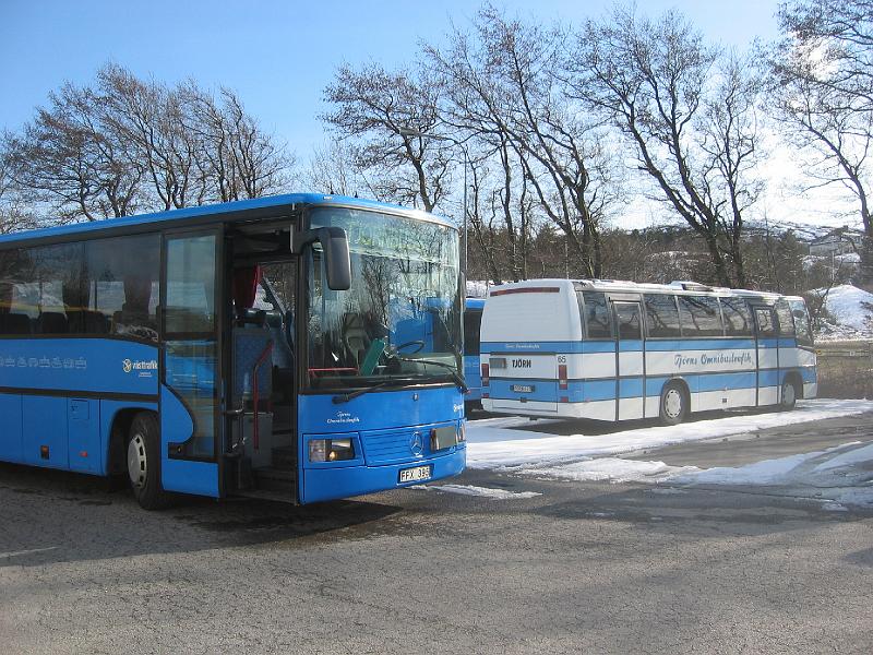 mars 2008 182.jpg - Den blå bussen (54) tillsammans med Gamla Bettan som vi körde med första veckan.